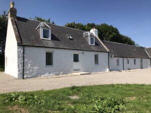 Scottish Estate Cottage painted with Super White Earles Masonry Paint